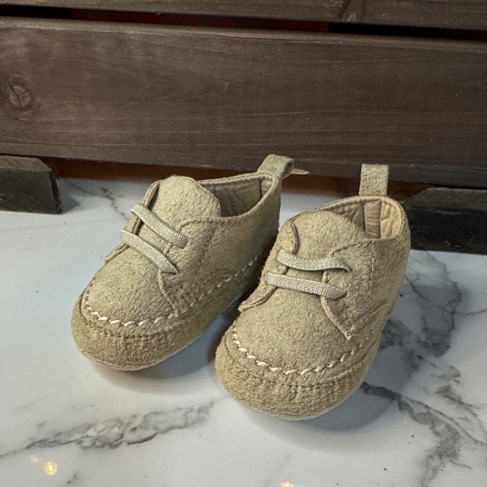 4/$15 Infant Soft Bottom Tan Suede Shoes- Size 2 (3-6 Months)